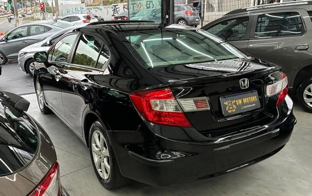 imagem-https://www.socarrao.com.br/sc-vehicle-images-prod/4289919/1791304039624-V2hhdHNBcHAgSW1hZ2UgMjAyNi0xMC0wNiBhdCAxMi41NC4zNCAoMykuanBlZw.jpeg