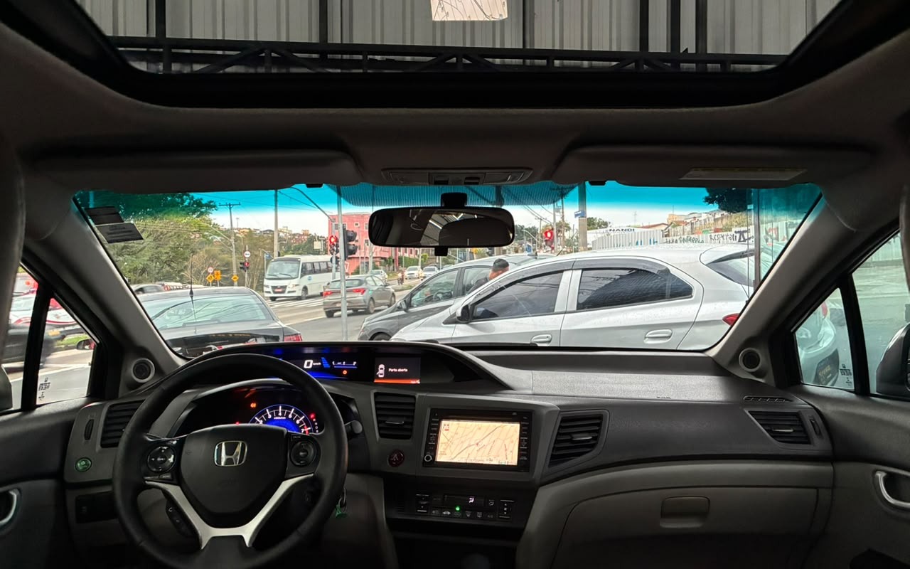 imagem-https://www.socarrao.com.br/sc-vehicle-images-prod/4289919/1791304040523-V2hhdHNBcHAgSW1hZ2UgMjAyNi0xMC0wNiBhdCAxMi41NC4zNSAoMykuanBlZw.jpeg