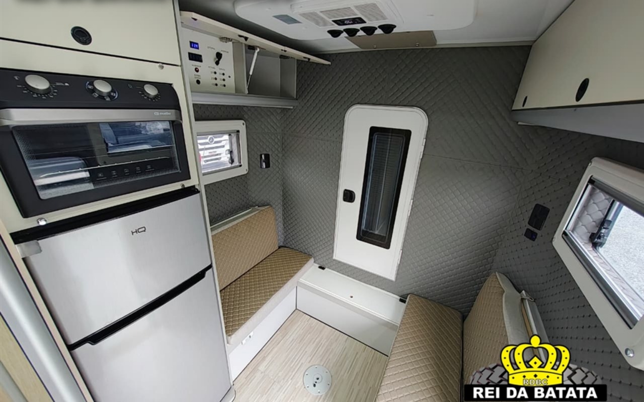 imagem-https://www.socarrao.com.br/sc-vehicle-images-prod/4289922/1791303925052-MTAuanBn.jpg