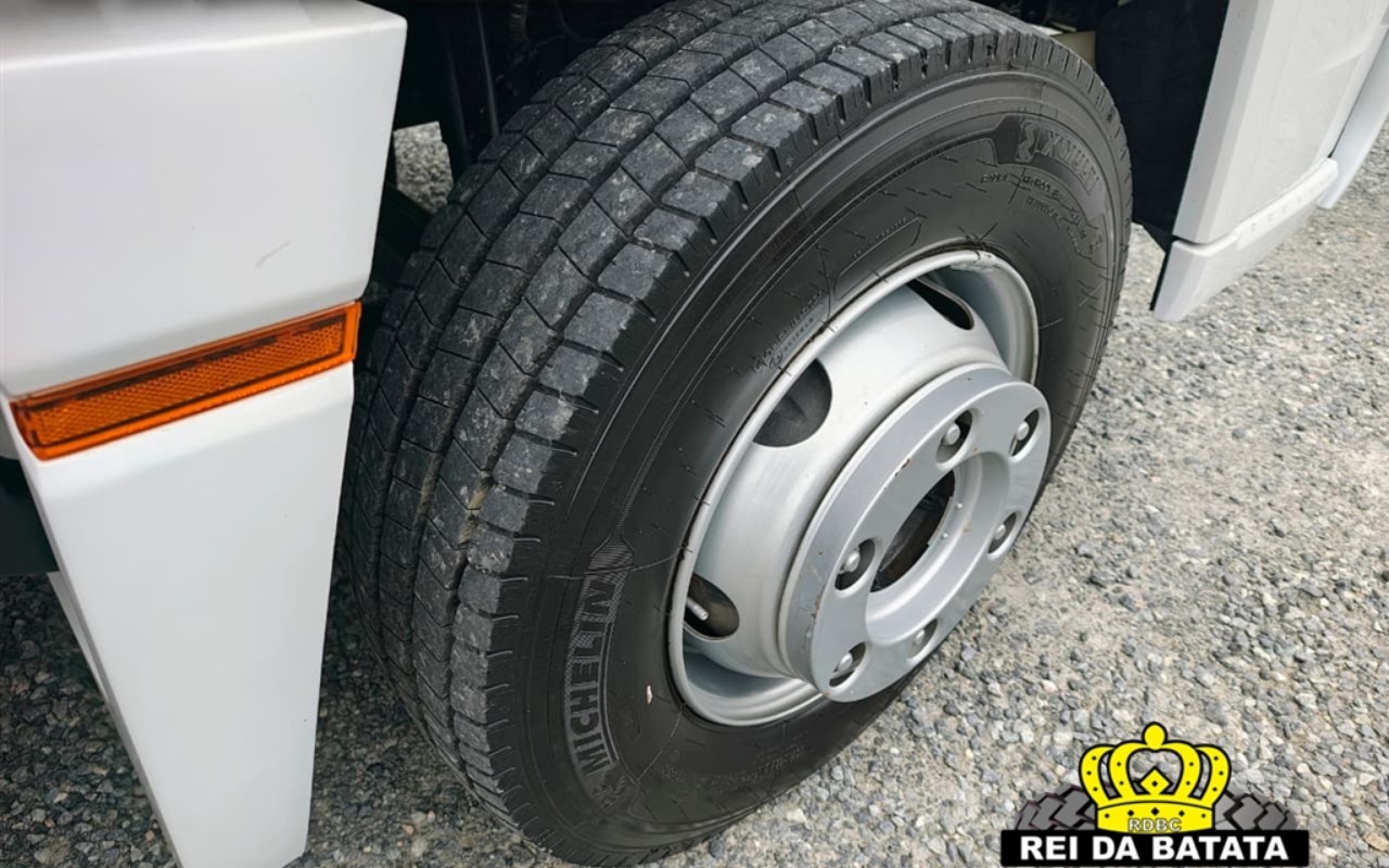 imagem-https://www.socarrao.com.br/sc-vehicle-images-prod/4289922/1791303926487-MTcuanBn.jpg