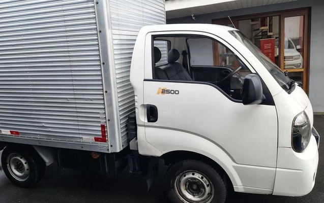 imagem-https://www.socarrao.com.br/sc-vehicle-images-prod/4289936/1791977300205-8546130_6_B_32863b886c.jpeg
