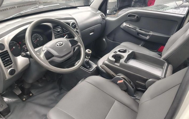 imagem-https://www.socarrao.com.br/sc-vehicle-images-prod/4289936/1791977300214-8546130_8_B_baca2a8865.jpeg
