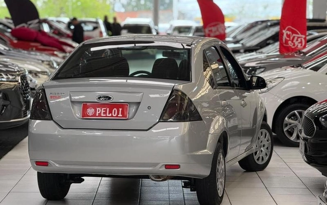 imagem-https://www.socarrao.com.br/sc-vehicle-images-prod/4289986/1791306120799-8520396_8_B_5c3c2830d7.jpeg