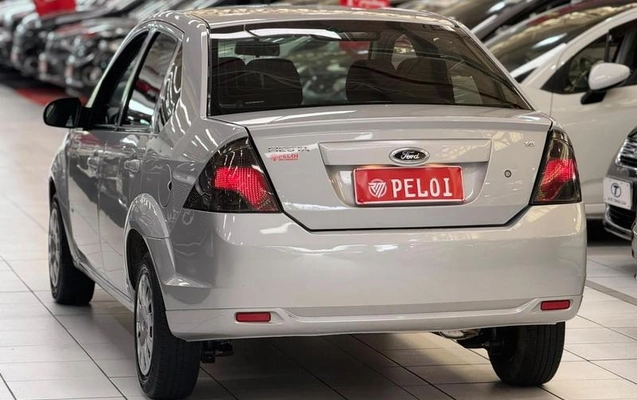 imagem-https://www.socarrao.com.br/sc-vehicle-images-prod/4289986/1791306120800-8520396_12_B_31ab3cb7ae.jpeg