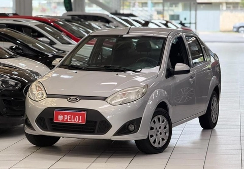 Ford Fiesta 2014 Prata — foto 1 de 3