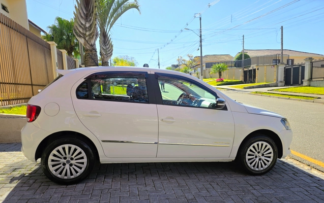 imagem-https://www.socarrao.com.br/sc-vehicle-images-prod/4290174/1791307326584-81fc8b21-eb01-4570-9b95-d61b7d852e5e.jpeg