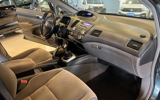 imagem-https://www.socarrao.com.br/sc-vehicle-images-prod/4290178/1791307513382-9_022443.jpg