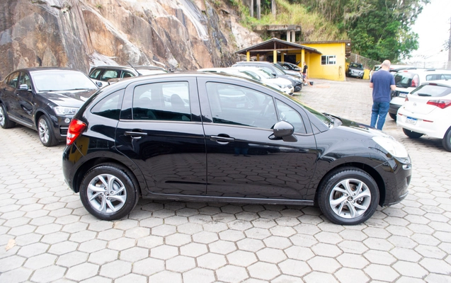 imagem-https://www.socarrao.com.br/sc-vehicle-images-prod/4290193/1791307605462-1475400e97124840a3fbe5cfa4a49476_1791307098611.jpg