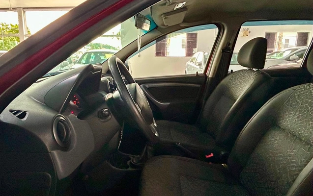 imagem-https://www.socarrao.com.br/sc-vehicle-images-prod/4290255/1791308501802-54c97ae5563f4727a45eeaa488773f48_1791307947461.jpg