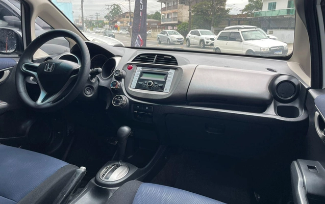 imagem-https://www.socarrao.com.br/sc-vehicle-images-prod/4290269/1791308083482-ccefa121d8f84e34b6a8404b822d6279_1756840544846.jpeg