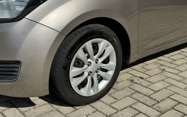 imagem-https://www.socarrao.com.br/sc-vehicle-images-prod/4290294/1791308213616-19af8415-0223-405b-ad53-e37f5ff8eafa.jpg