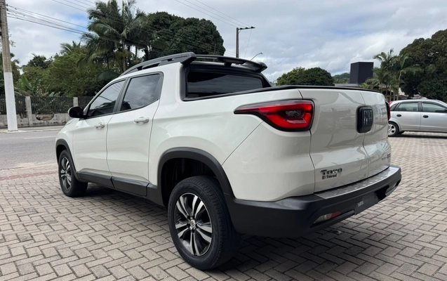 imagem-https://www.socarrao.com.br/sc-vehicle-images-prod/4290359/1791308524572-60a43fc7-05d3-492e-a049-380dabd7ab83.jpg