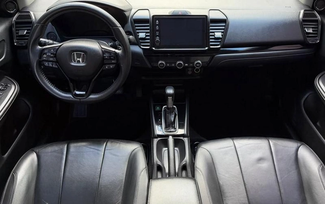 imagem-https://www.socarrao.com.br/sc-vehicle-images-prod/4290390/1791308799403-8544463_8_B_6d74a93571.jpeg