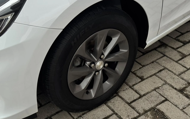 imagem-https://www.socarrao.com.br/sc-vehicle-images-prod/4290400/1791308883792-2d3ab97b-cb25-401c-bc2a-38cc020a7fe8.jpg