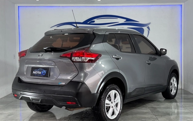 imagem-https://www.socarrao.com.br/sc-vehicle-images-prod/4290403/1791308913395-7_024800.jpg