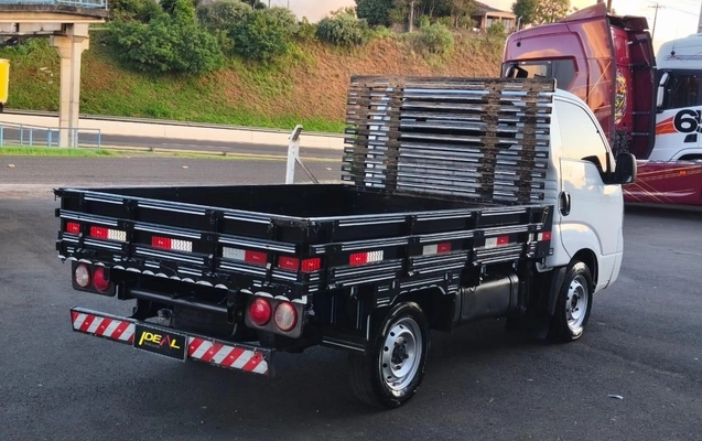 imagem-https://www.socarrao.com.br/sc-vehicle-images-prod/4290519/1791309256468-38756395f5b542e8bef0deff912323f6_1791309232944.jpg