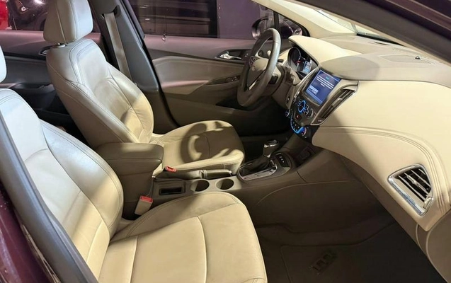 imagem-https://www.socarrao.com.br/sc-vehicle-images-prod/4290526/1791319658976-8516887_13_B_7be90539a6.jpeg