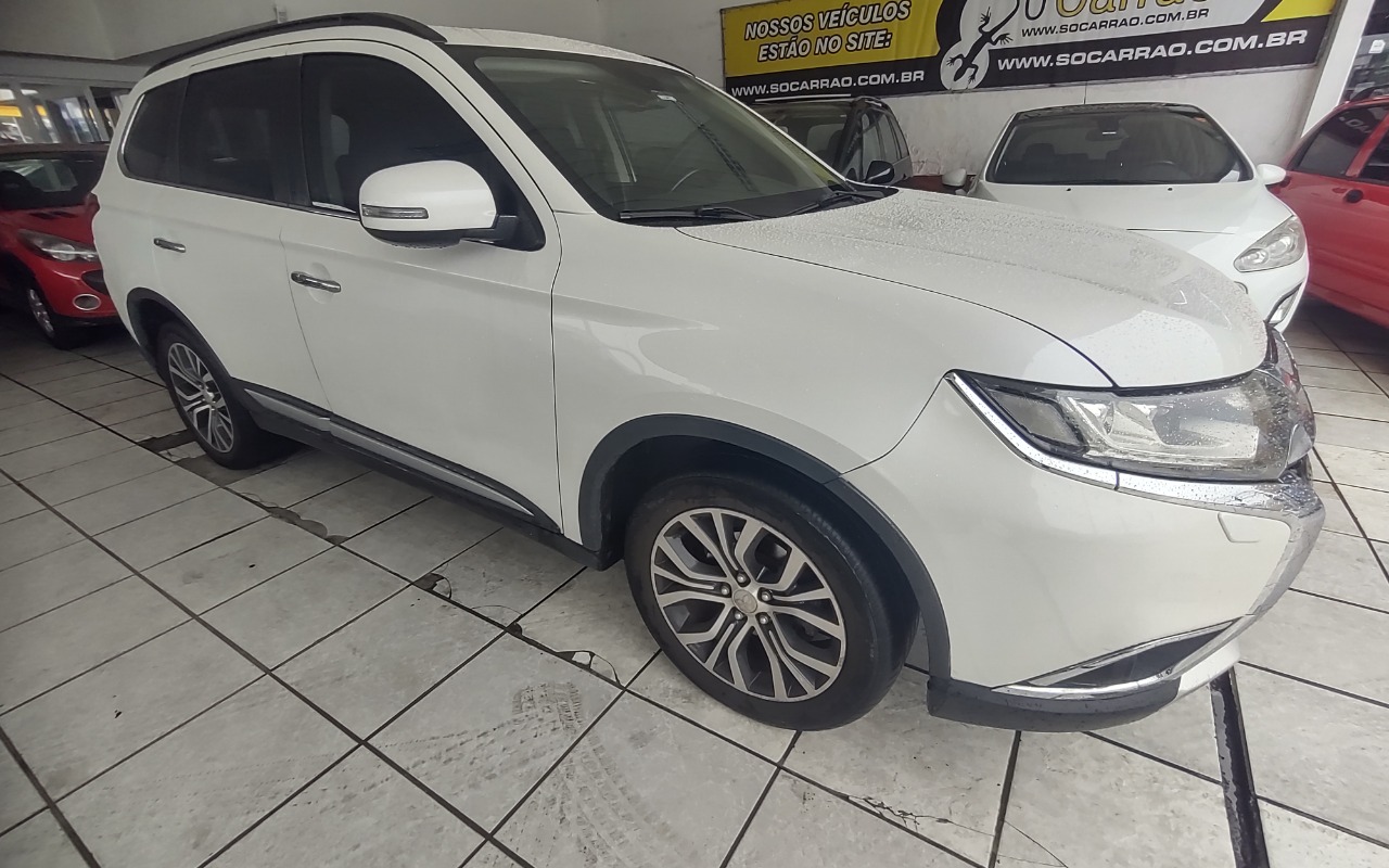 Mitsubishi OUTLANDER 2016 Branco — foto 1 de 3