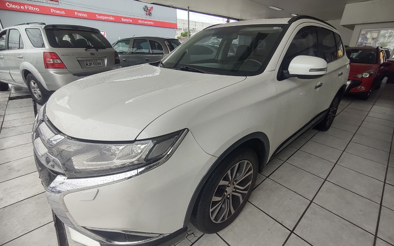 imagem-https://www.socarrao.com.br/sc-vehicle-images-prod/4290547/1791309995618-SU1HXzIwMjYxMDA2XzE0NTgzODA1Nl9IRFIuanBn.jpg