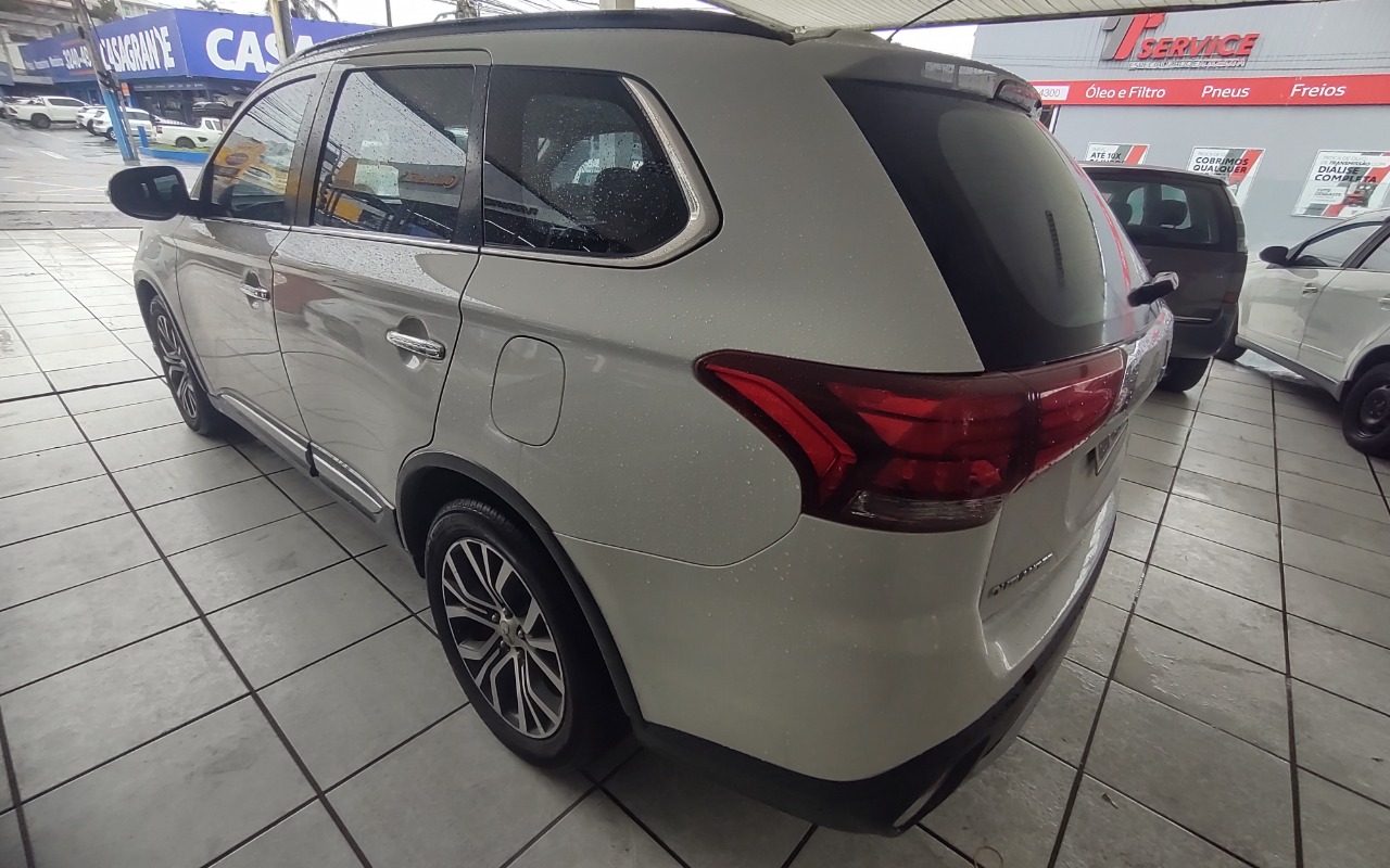 imagem-https://www.socarrao.com.br/sc-vehicle-images-prod/4290547/1791309995772-SU1HXzIwMjYxMDA2XzE0NTc0OTAyMF9IRFIuanBn.jpg