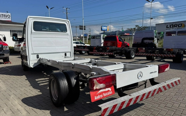 imagem-https://www.socarrao.com.br/sc-vehicle-images-prod/4290589/1791309741961-3269919b59c34aa2b5155fcae2445f48_1780424208238.jpeg