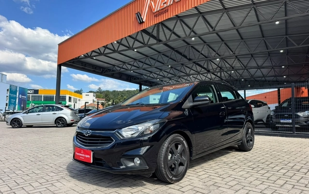 imagem-https://www.socarrao.com.br/sc-vehicle-images-prod/4290599/1791309811921-6e6bb387-5d2c-420a-88db-ad5f919ea4fd.jpg