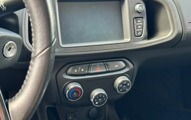 imagem-https://www.socarrao.com.br/sc-vehicle-images-prod/4290599/1791309811926-b4e09a7d-e15f-495b-b779-81b0552a2bda.jpg