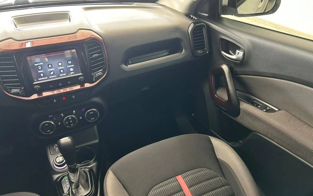 imagem-https://www.socarrao.com.br/sc-vehicle-images-prod/4290859/1791310708923-939ba71157c84089a1d7f258b59ed50f_1791309929904.jpg