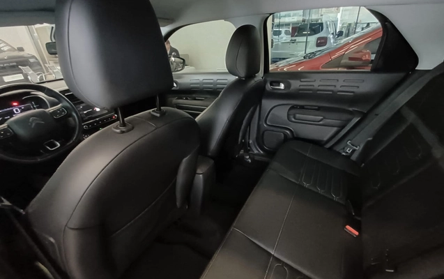 imagem-https://www.socarrao.com.br/sc-vehicle-images-prod/4290921/1791311015155-vehicle_image_1791310983_aeb842ebf0aec776a26dde2fb6a87178.jpeg