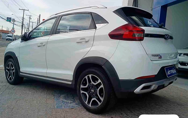 imagem-https://www.socarrao.com.br/sc-vehicle-images-prod/4290923/1791404085728-a61fee55-feee-4bf7-960c-1b8299dfcc89.jpg