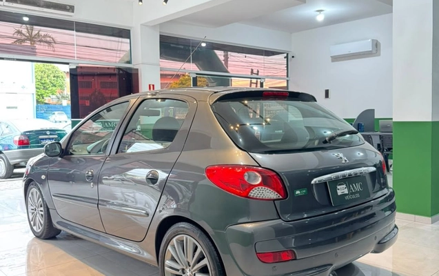 imagem-https://www.socarrao.com.br/sc-vehicle-images-prod/4291007/1791311249330-05c1603f040d43488e1d03b2f16cd6f6_1791311066983.jpg