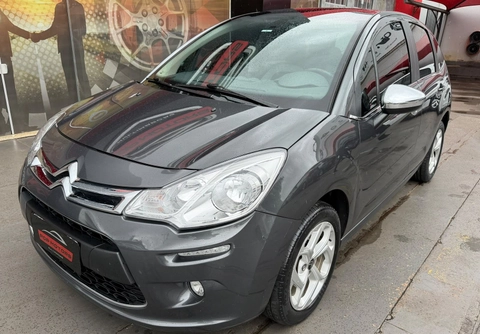 Citroën C3 2018 Cinza — foto 1 de 3