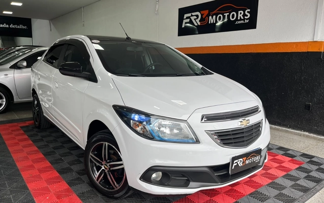 imagem-https://www.socarrao.com.br/sc-vehicle-images-prod/4291239/1791312601013-V2hhdHNBcHAgSW1hZ2UgMjAyNi0xMC0wNSBhdCAxNy4zOC4zMSAoNikuanBlZw.jpeg