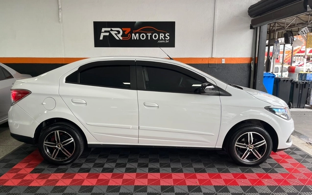 imagem-https://www.socarrao.com.br/sc-vehicle-images-prod/4291239/1791312601704-V2hhdHNBcHAgSW1hZ2UgMjAyNi0xMC0wNSBhdCAxNy4zOC4zMi5qcGVn.jpeg