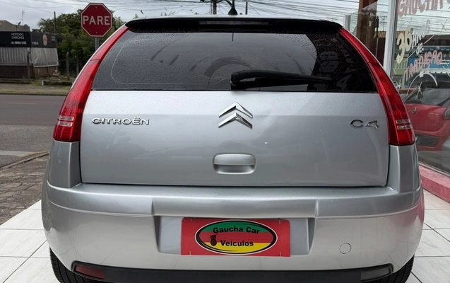 imagem-https://www.socarrao.com.br/sc-vehicle-images-prod/4291246/1792670493799-YTQxOGE3NWUtYzRiNi00YWQ4LTgwMWEtNjY0ZDM1YWNlODUwLmpwZw.jpg