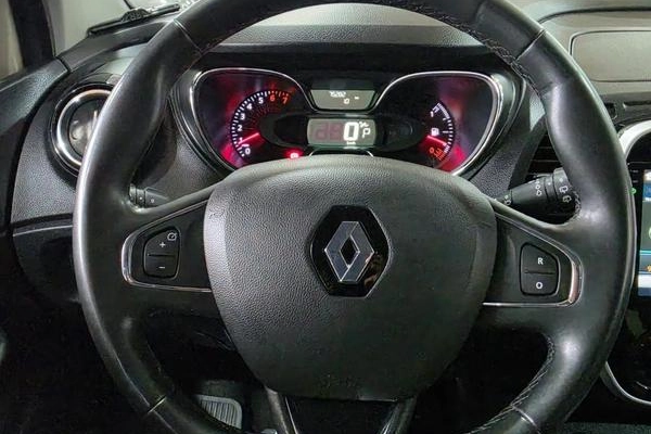 imagem-https://www.socarrao.com.br/sc-vehicle-images-prod/4291309/1791401559608-8548626_15_B_5b1088f666.jpeg