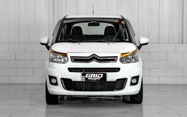 imagem-https://www.socarrao.com.br/sc-vehicle-images-prod/4291363/1791313572174-7740117_13_B_33ae7ad505.jpeg
