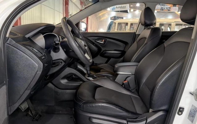 imagem-https://www.socarrao.com.br/sc-vehicle-images-prod/4291377/1791313701622-8339856_6_B_8d027e2b6f.jpeg