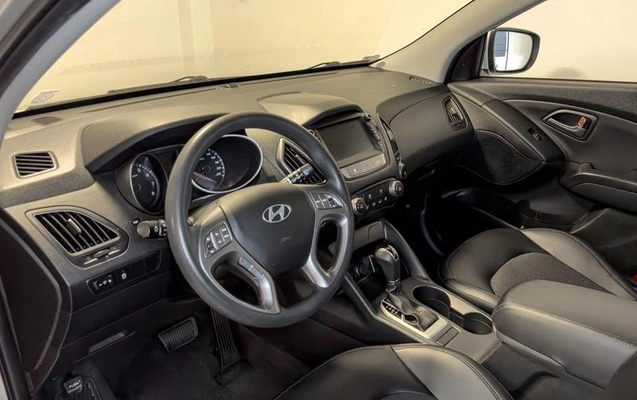 imagem-https://www.socarrao.com.br/sc-vehicle-images-prod/4291379/1791313712624-8454614_6_B_7aa2a4414e.jpeg