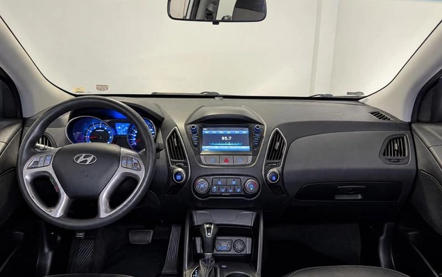 imagem-https://www.socarrao.com.br/sc-vehicle-images-prod/4291379/1791313712625-8454614_9_B_d17f7b0bfb.jpeg