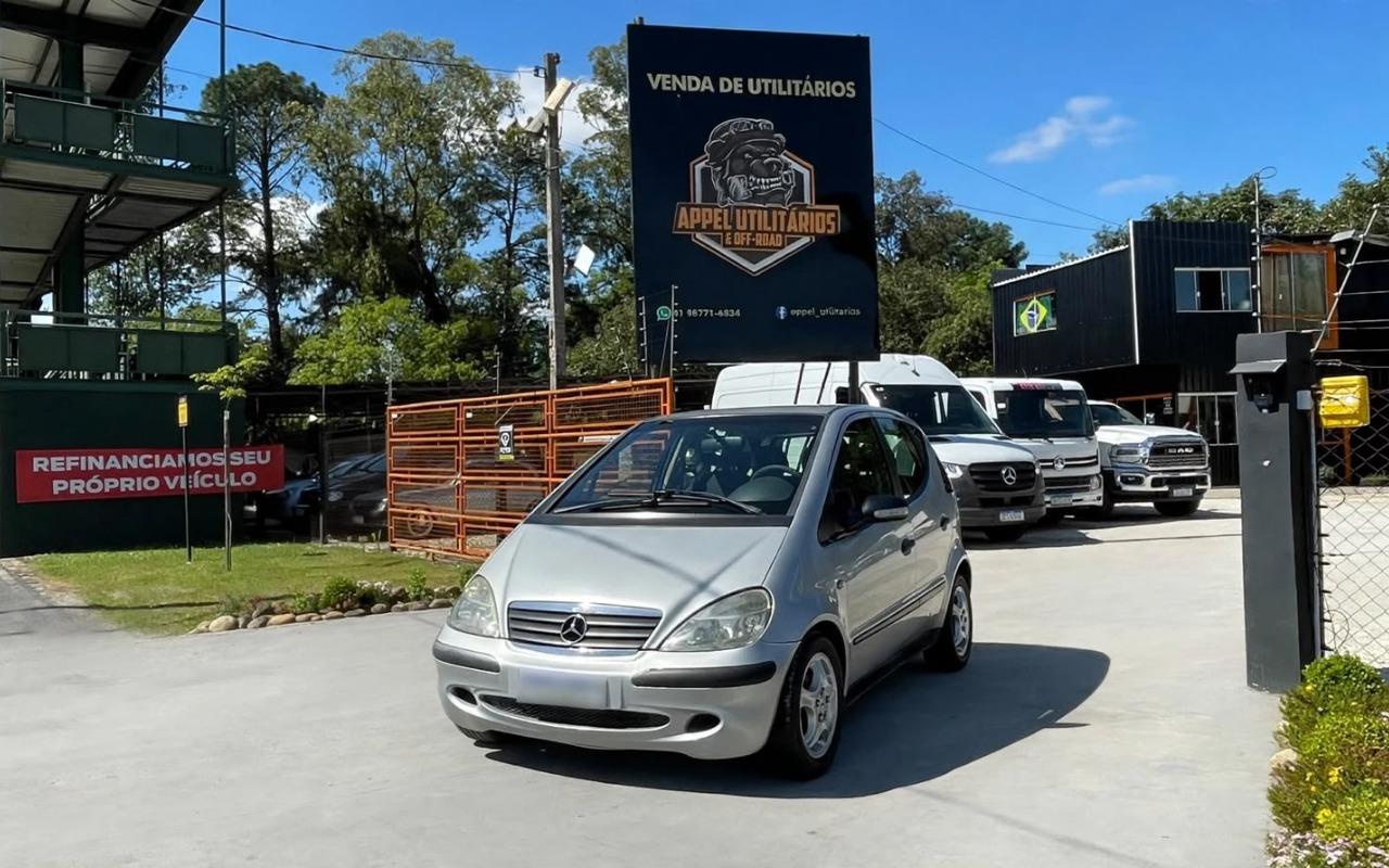 Mercedes-Benz Classe A 2005 Prata — foto 1 de 3