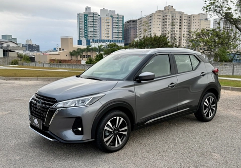 Nissan KICKS 2025 Cinza — foto 1 de 3
