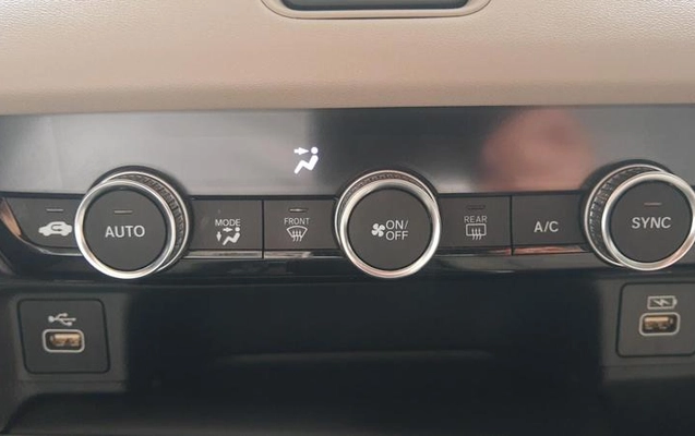 imagem-https://www.socarrao.com.br/sc-vehicle-images-prod/4291514/1792000730850-8540358_23_B_269a2e9d3f.jpeg