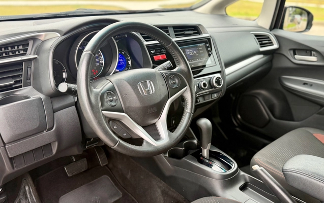 imagem-https://www.socarrao.com.br/sc-vehicle-images-prod/4291530/1791314842035-bb6a95a93b8646fa88f94d24e12ffb9b_1789147081121.jpg