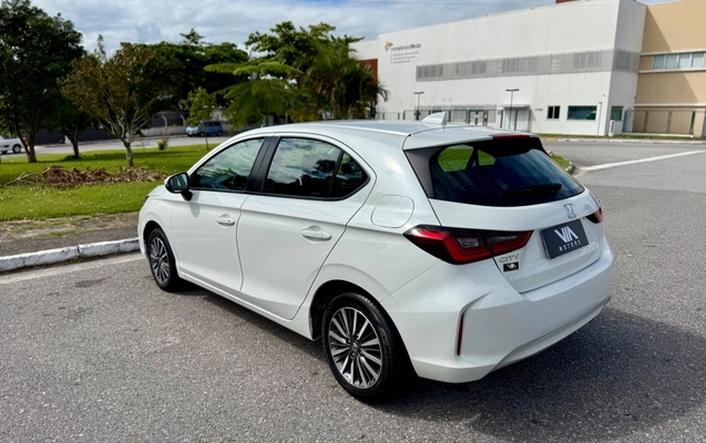 imagem-https://www.socarrao.com.br/sc-vehicle-images-prod/4291554/1791315008196-164adc9d8d2044cb9456376405b76460_1774286858472.jpeg