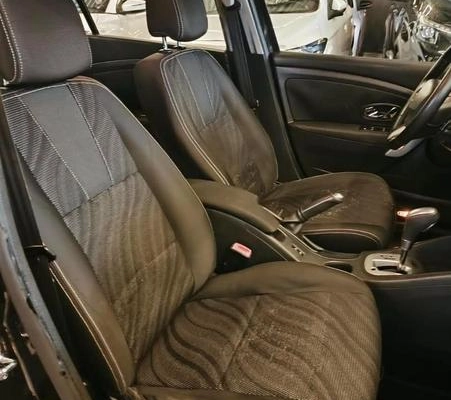 imagem-https://www.socarrao.com.br/sc-vehicle-images-prod/4291649/1791315430037-8297517_13_B_7a06056a9a.jpeg