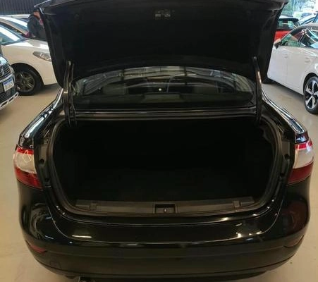 imagem-https://www.socarrao.com.br/sc-vehicle-images-prod/4291649/1791315430044-8297517_8_B_90a68e238f.jpeg