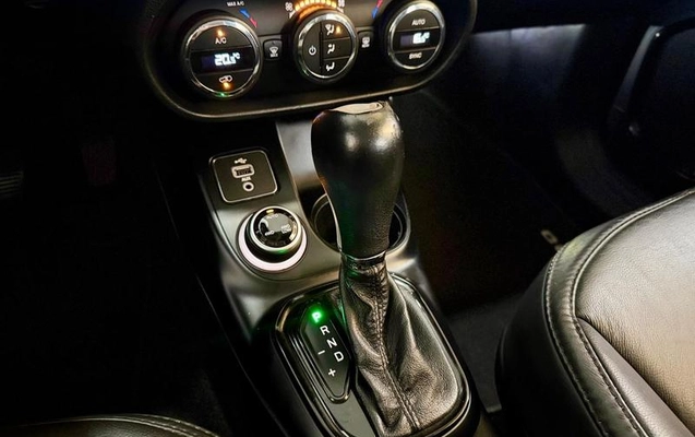 imagem-https://www.socarrao.com.br/sc-vehicle-images-prod/4291713/1791381635688-8548661_15_B_5e2e7ea324.jpeg