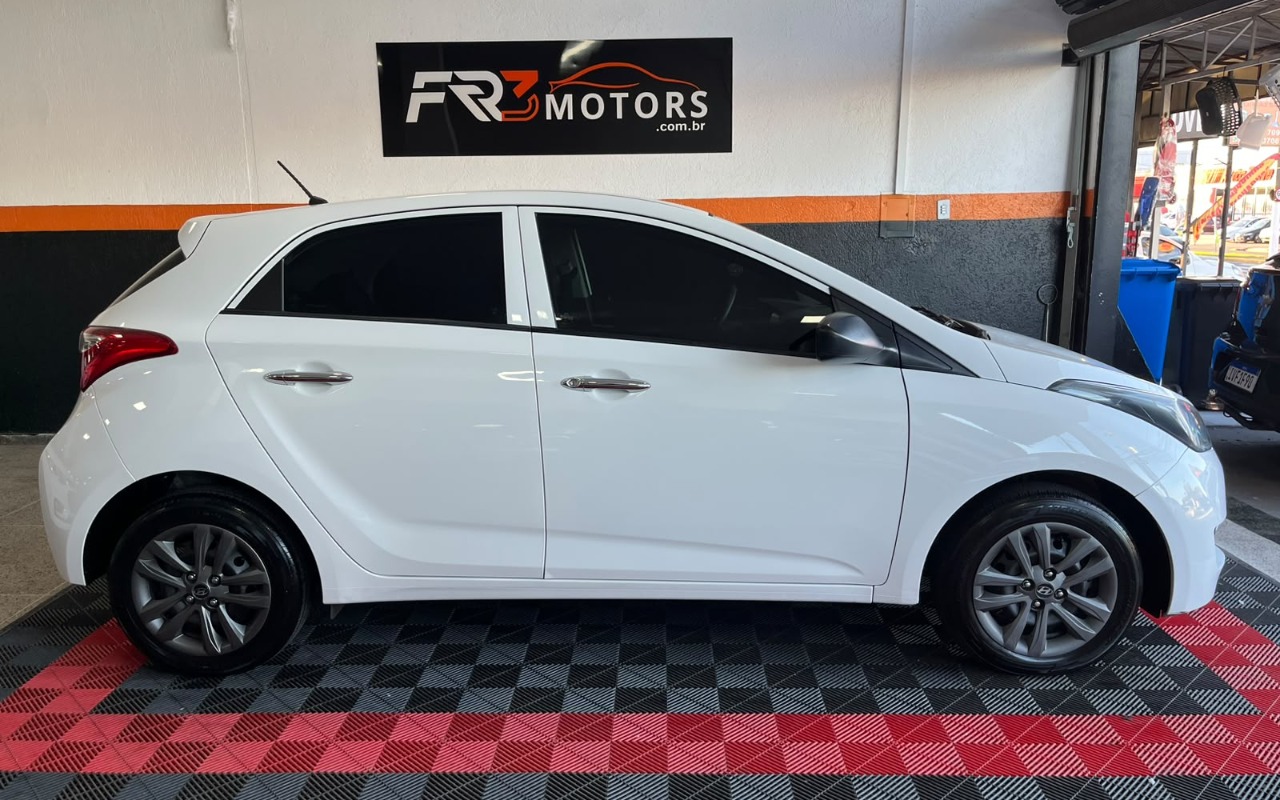 imagem-https://www.socarrao.com.br/sc-vehicle-images-prod/4291720/1791316041554-V2hhdHNBcHAgSW1hZ2UgMjAyNi0xMC0wMyBhdCAxMC4xMi4xMS5qcGVn.jpeg