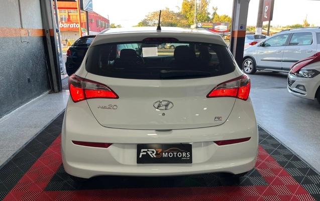 imagem-https://www.socarrao.com.br/sc-vehicle-images-prod/4291720/1791316041794-V2hhdHNBcHAgSW1hZ2UgMjAyNi0xMC0wMyBhdCAxMC4xMi4xMCAoMikuanBlZw.jpeg